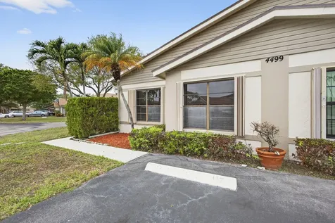 4499 Willow Pond Road West Palm Beach FL 33417