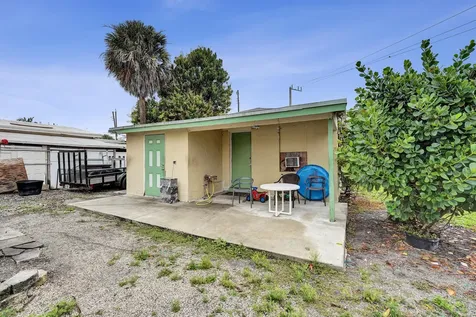 1412 B NW 7 Street Pompano Beach FL 33069