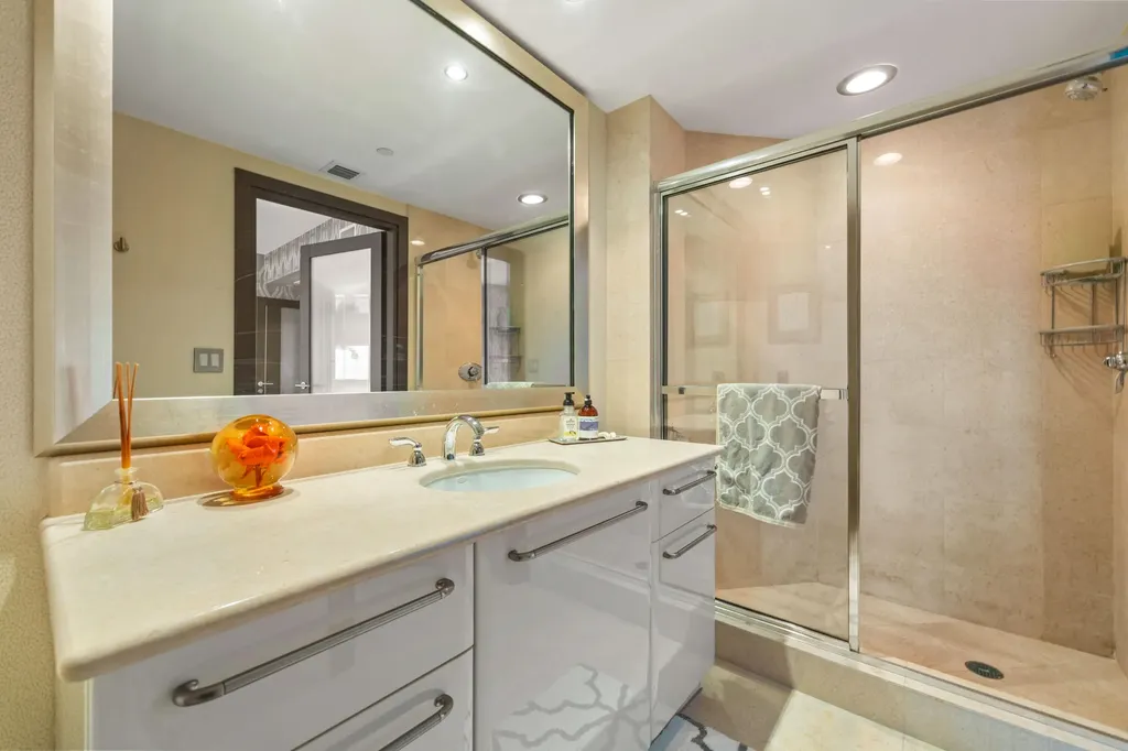 3101 S Ocean Drive Hollywood FL 33019