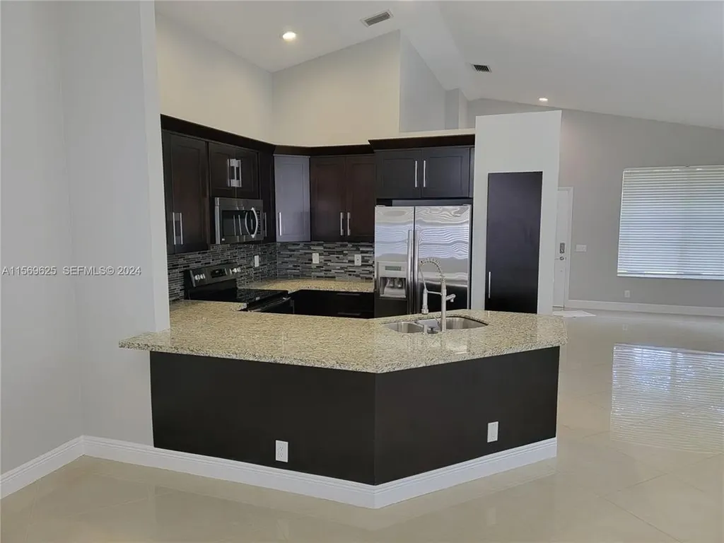 928 Falling Water Road Weston FL 33326
