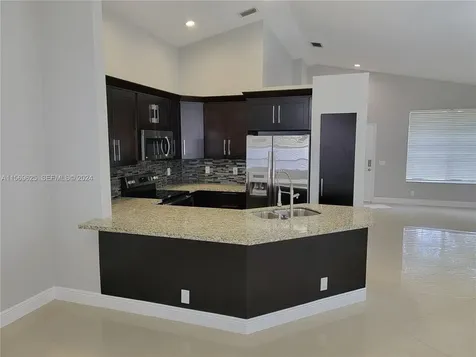 928 Falling Water Road Weston FL 33326