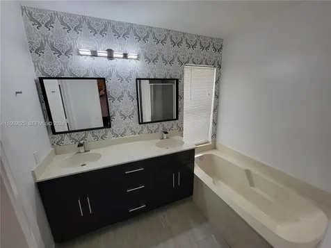 928 Falling Water Road Weston FL 33326