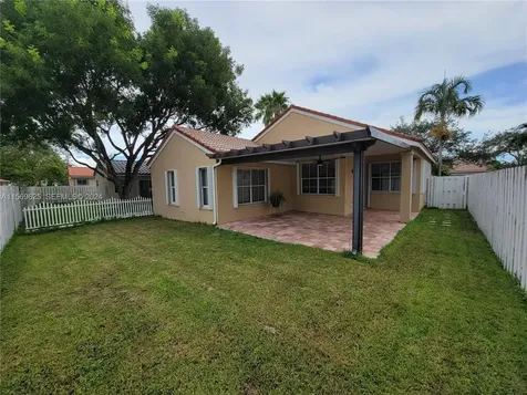 928 Falling Water Road Weston FL 33326