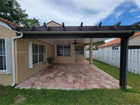 928 Falling Water Road Weston FL 33326