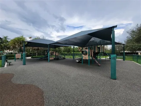 928 Falling Water Road Weston FL 33326