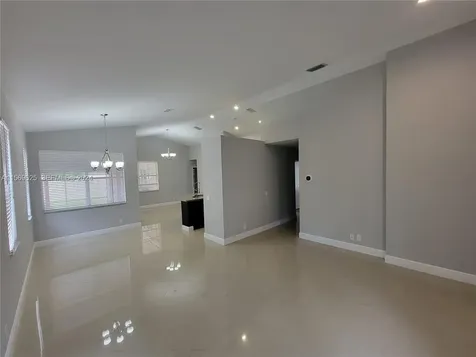 928 Falling Water Road Weston FL 33326