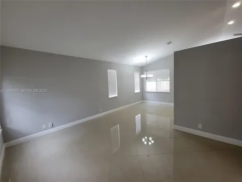 928 Falling Water Road Weston FL 33326