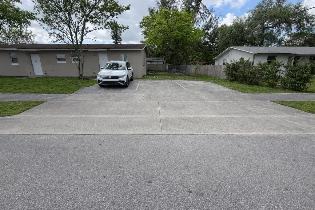 1275 NW 27th Avenue Fort Lauderdale FL 33311