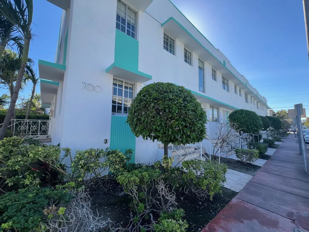 700 16th Street Miami Beach FL 33139