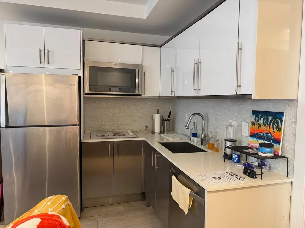 700 16th Street Miami Beach FL 33139