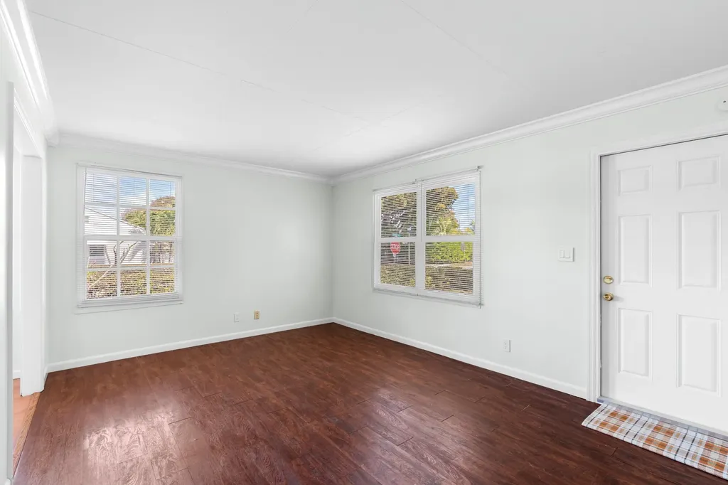 5901 Garden Avenue West Palm Beach FL 33405