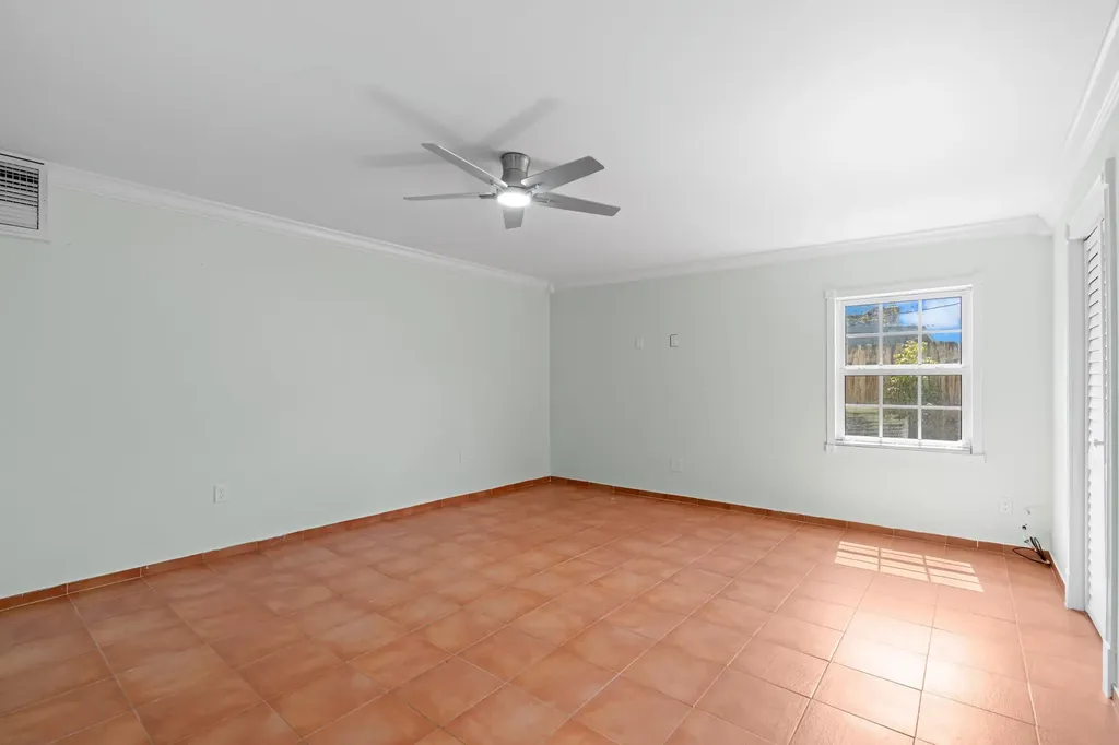 5901 Garden Avenue West Palm Beach FL 33405