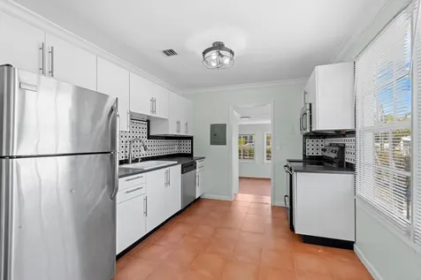 5901 Garden Avenue West Palm Beach FL 33405