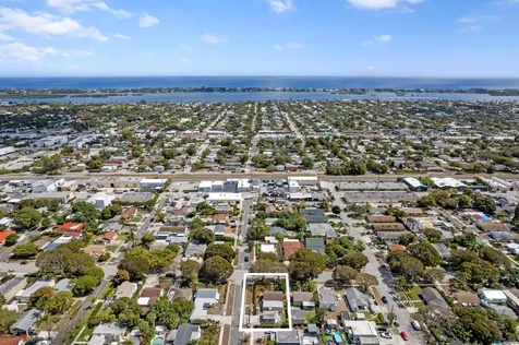 5901 Garden Avenue West Palm Beach FL 33405