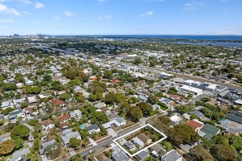 5901 Garden Avenue West Palm Beach FL 33405