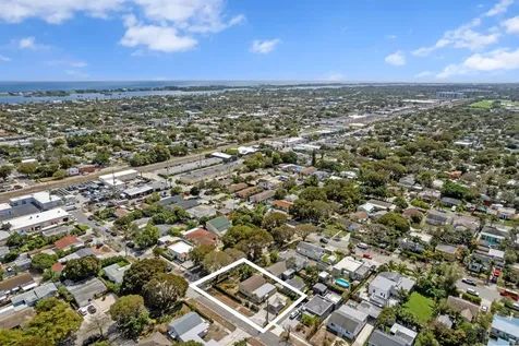 5901 Garden Avenue West Palm Beach FL 33405