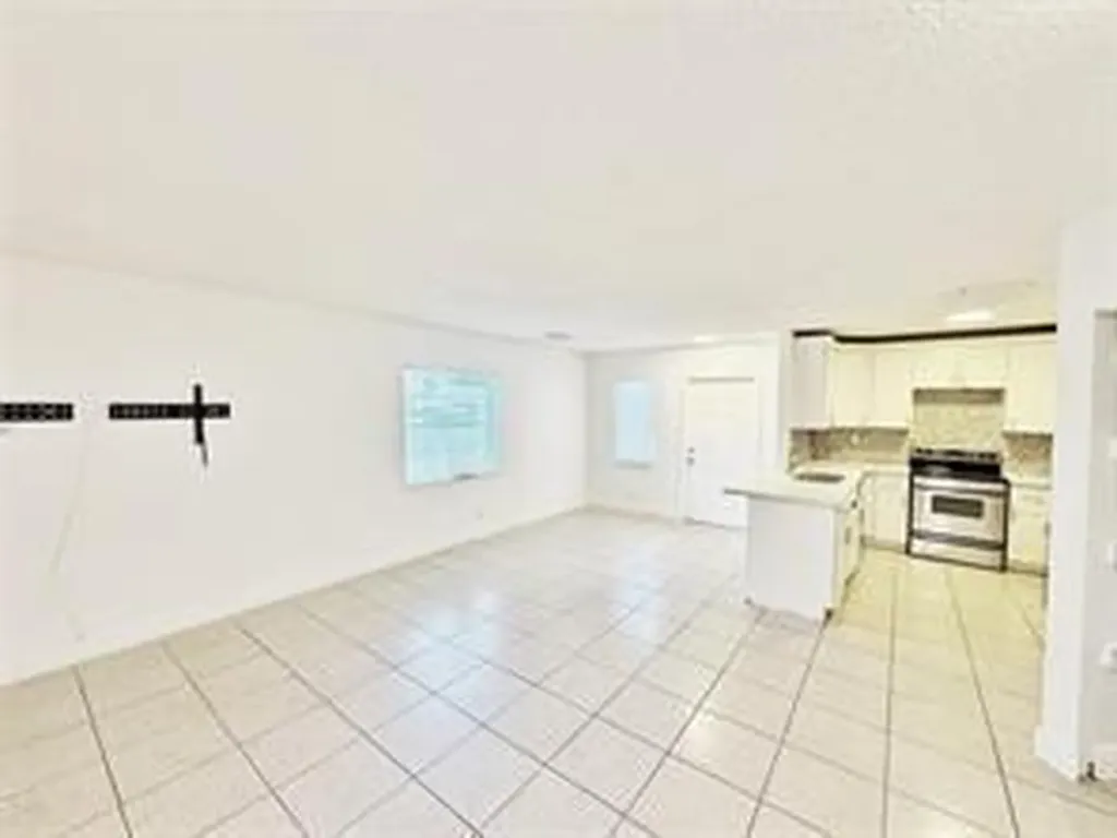 1136 NW 5th Court Fort Lauderdale FL 33311