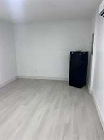 1136 NW 5th Court Fort Lauderdale FL 33311