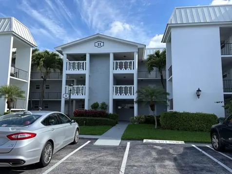11 Colonial Club Drive Boynton Beach FL 33435