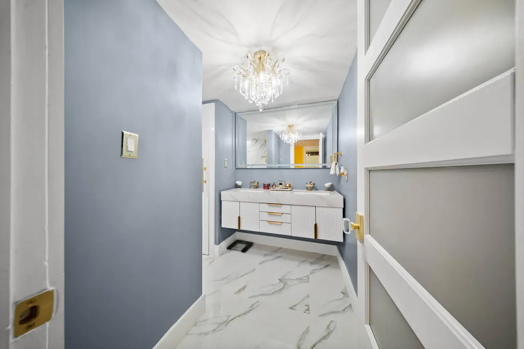 1524 Forest Lakes Circle West Palm Beach FL 33406