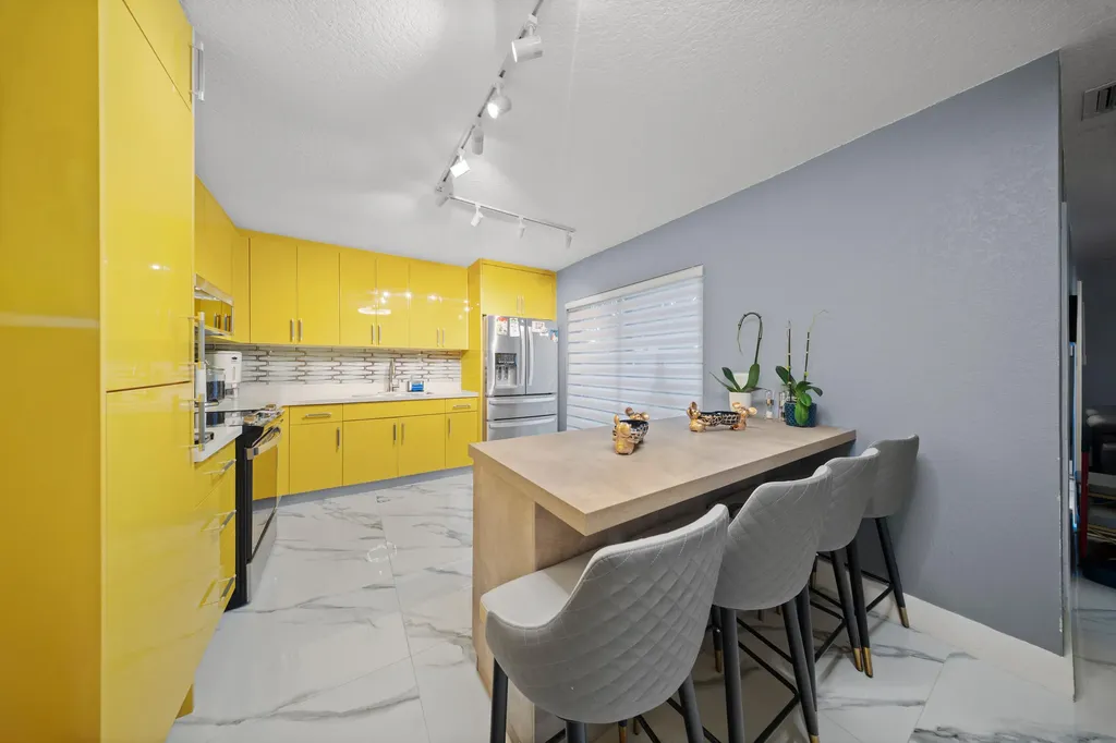 1524 Forest Lakes Circle West Palm Beach FL 33406