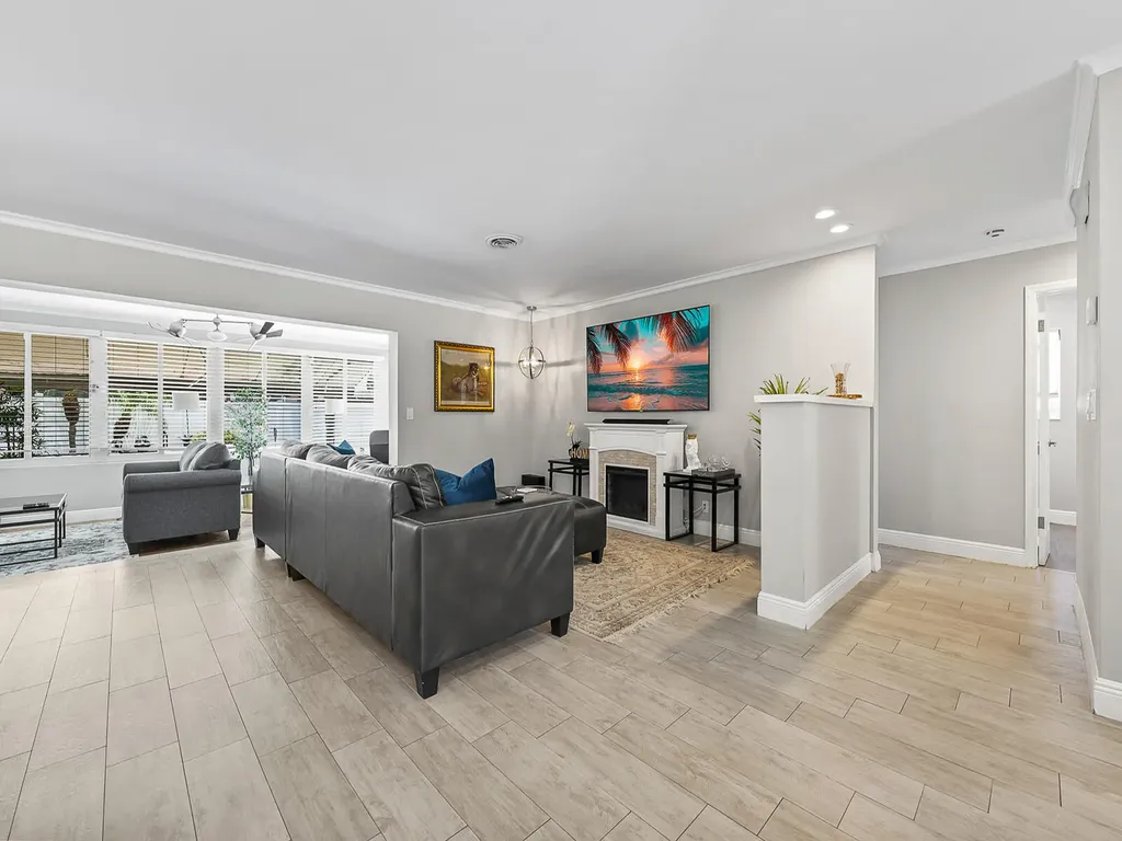 801 SE 14th Street Deerfield Beach FL 33441