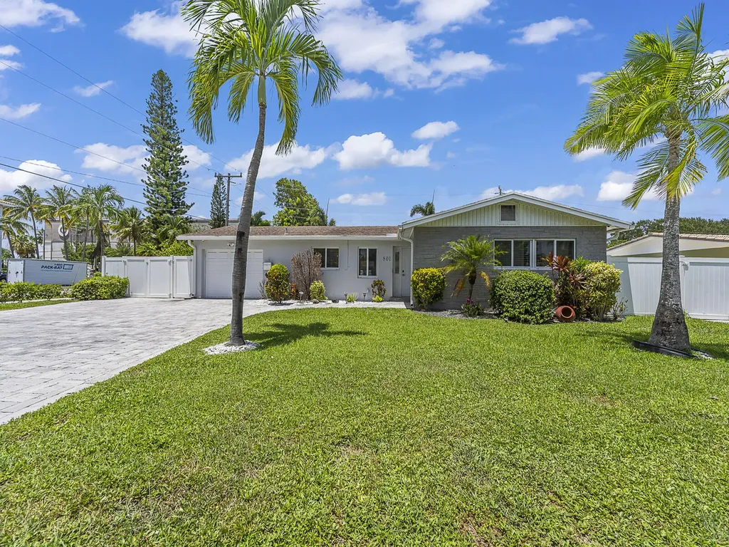 801 SE 14th Street Deerfield Beach FL 33441