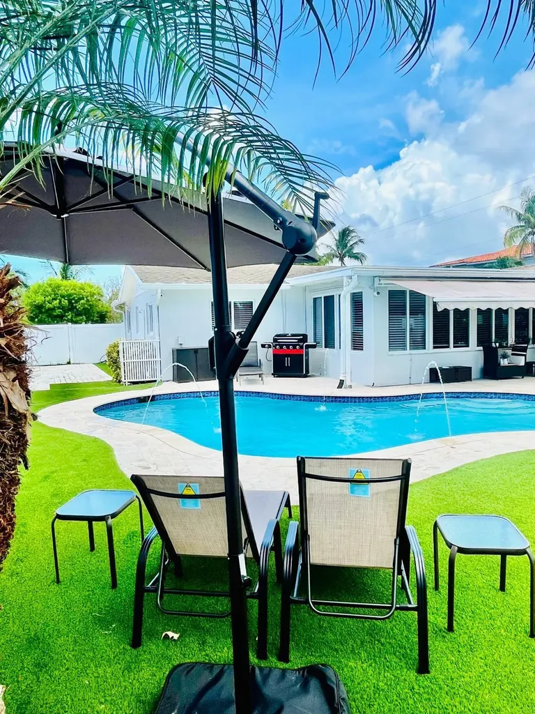 801 SE 14th Street Deerfield Beach FL 33441