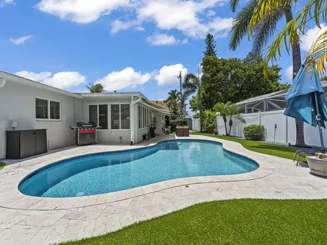 801 SE 14th Street Deerfield Beach FL 33441
