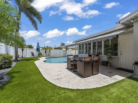 801 SE 14th Street Deerfield Beach FL 33441