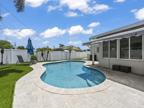 801 SE 14th Street Deerfield Beach FL 33441