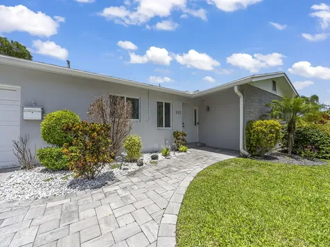 801 SE 14th Street Deerfield Beach FL 33441