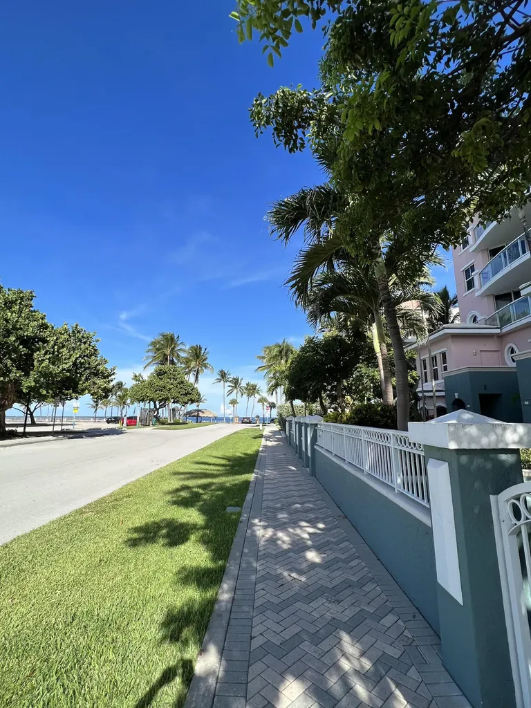2051 SE 3rd Street Deerfield Beach FL 33441