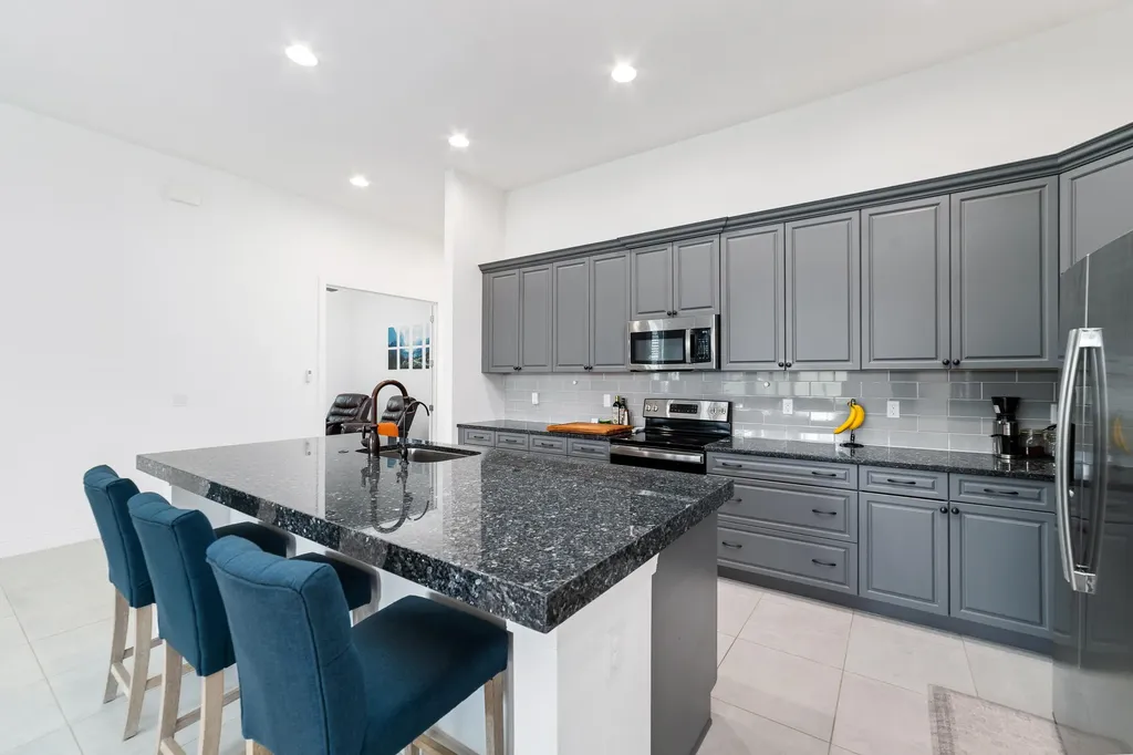 9135 SW Pepoli Way Port St Lucie FL 34987