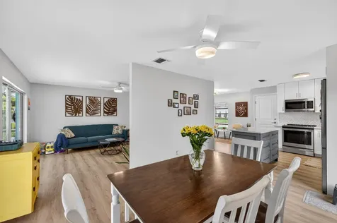 9820 Daisy Avenue Palm Beach Gardens FL 33410