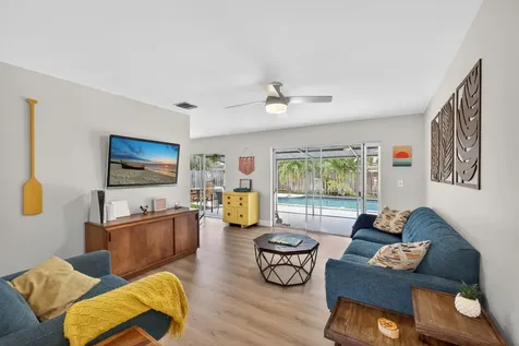 9820 Daisy Avenue Palm Beach Gardens FL 33410