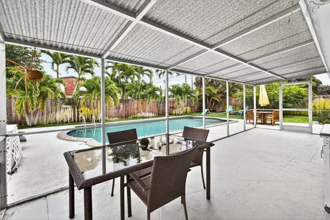 9820 Daisy Avenue Palm Beach Gardens FL 33410