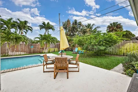 9820 Daisy Avenue Palm Beach Gardens FL 33410