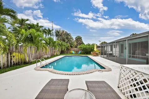 9820 Daisy Avenue Palm Beach Gardens FL 33410