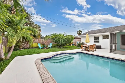 9820 Daisy Avenue Palm Beach Gardens FL 33410