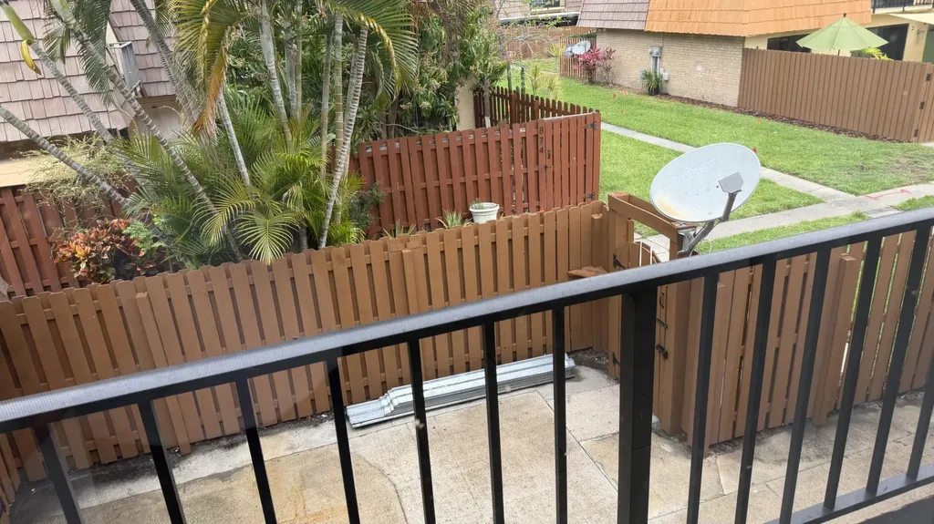 882 Springdale Circle Palm Springs FL 33461