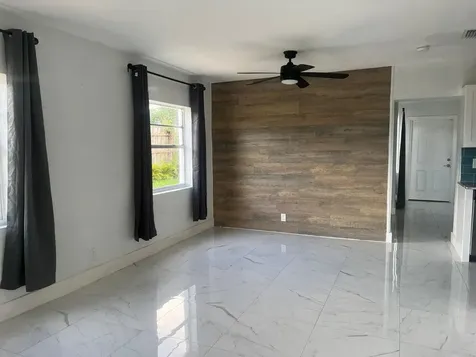 2340 Avenue M Riviera Beach FL 33404