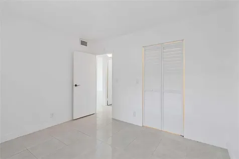 2841 Somerset Drive Lauderdale Lakes FL 33311