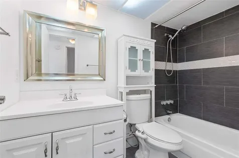 2841 Somerset Drive Lauderdale Lakes FL 33311