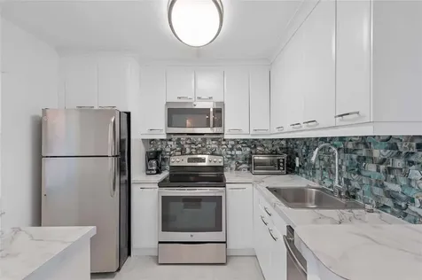 2841 Somerset Drive Lauderdale Lakes FL 33311