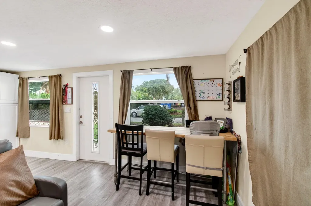 1071 Peak Road Lake Worth FL 33462