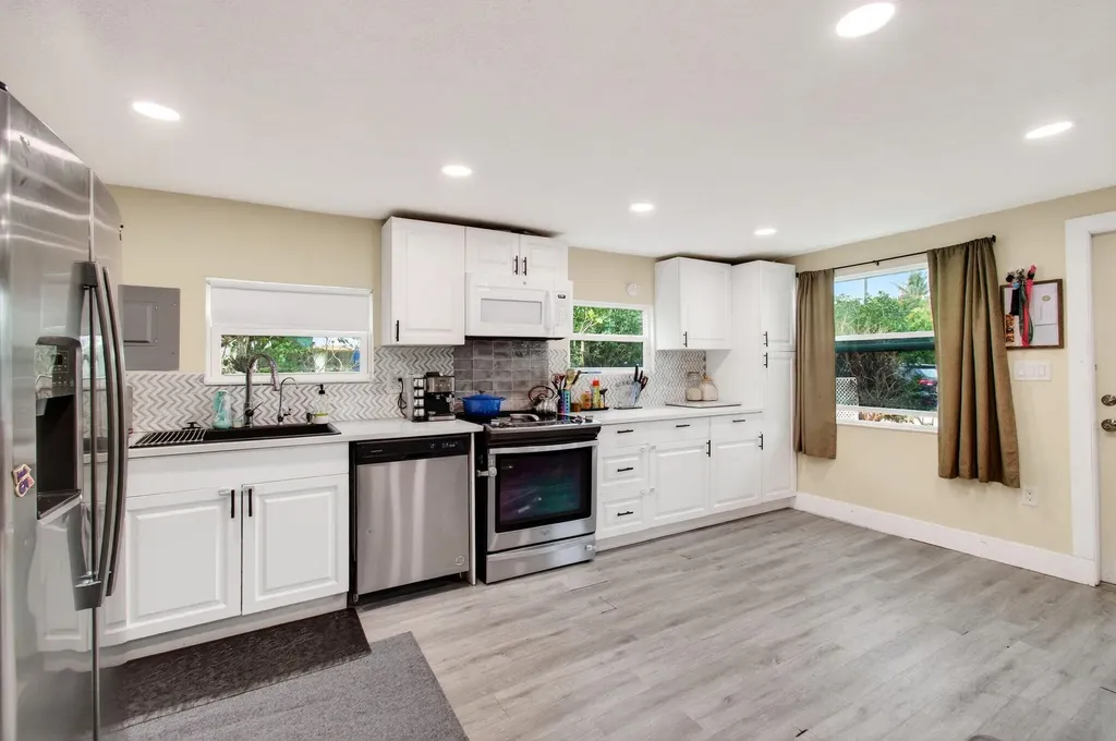 1071 Peak Road Lake Worth FL 33462