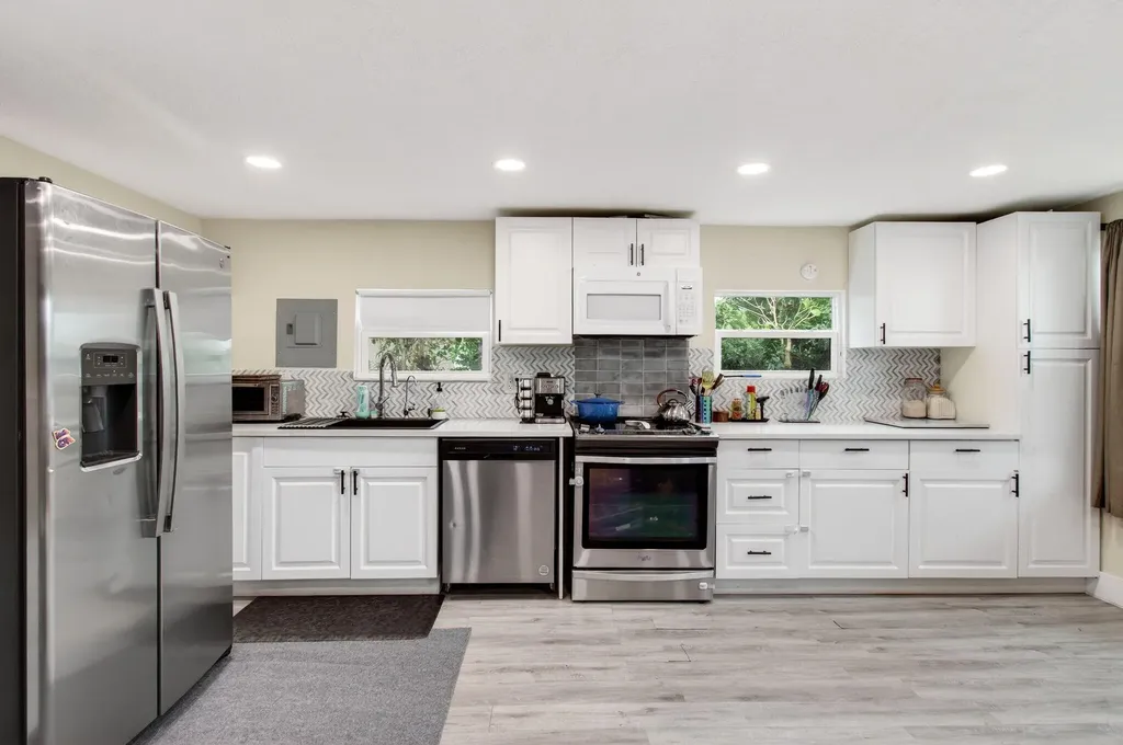 1071 Peak Road Lake Worth FL 33462
