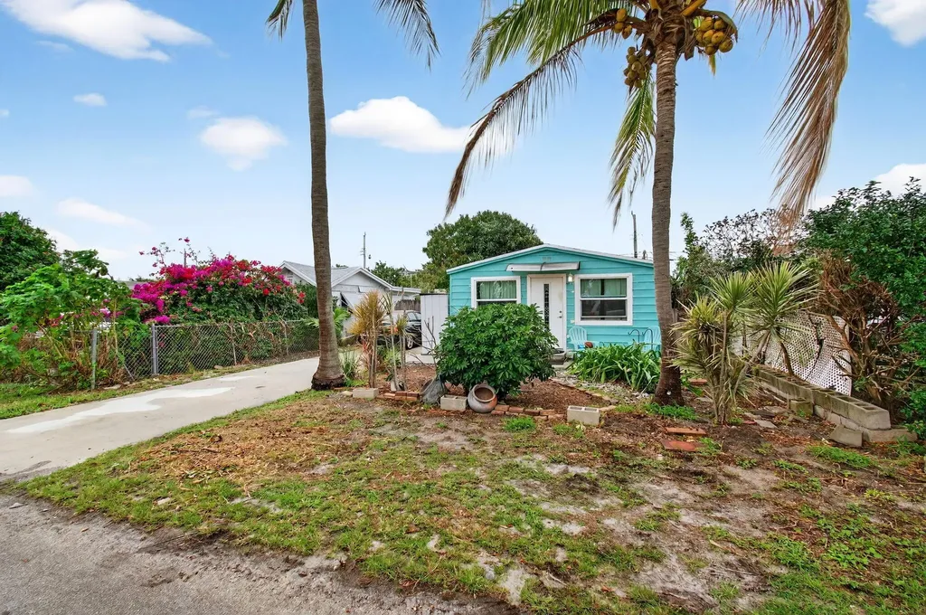 1071 Peak Road Lake Worth FL 33462