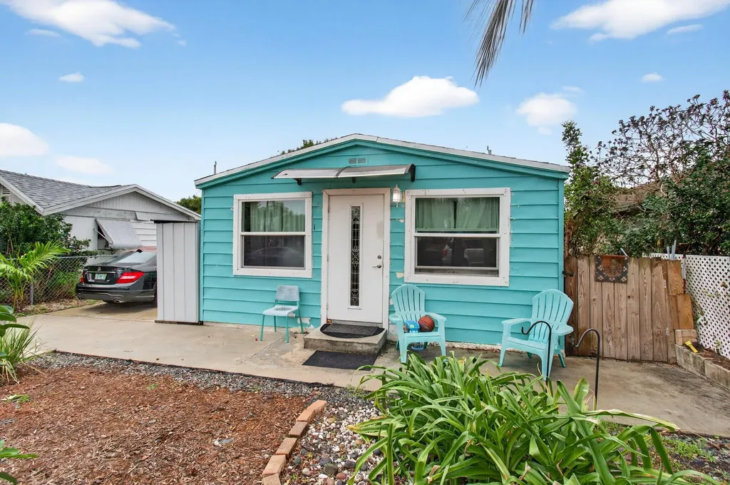 1071 Peak Road Lake Worth FL 33462